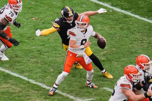 Browns Embarrassed by Steelers as Dillon Gabriel Looks Lost