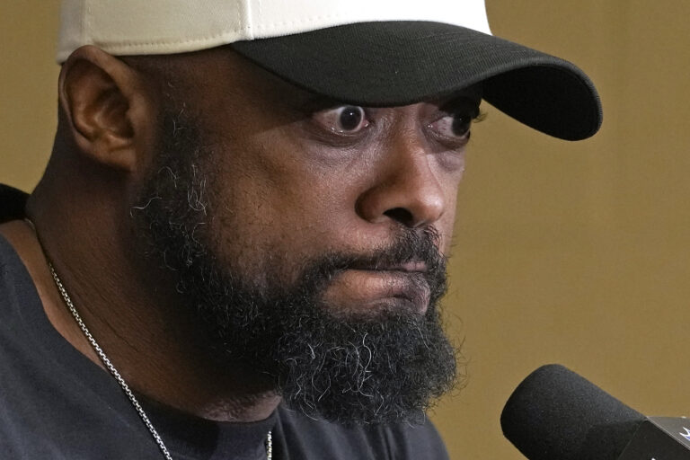 While the AFC North Implodes, Mike Tomlin Just Keeps Cooking