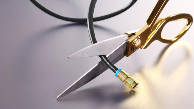 Sports Fans Owe Cable an Apology: Streaming’s a Mess ESPN & YouTube TV Just Proved It