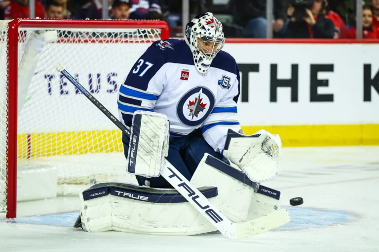 Connor Hellebuyck Trade: Buffalo, Carolina and One Sneaky Landing Spot