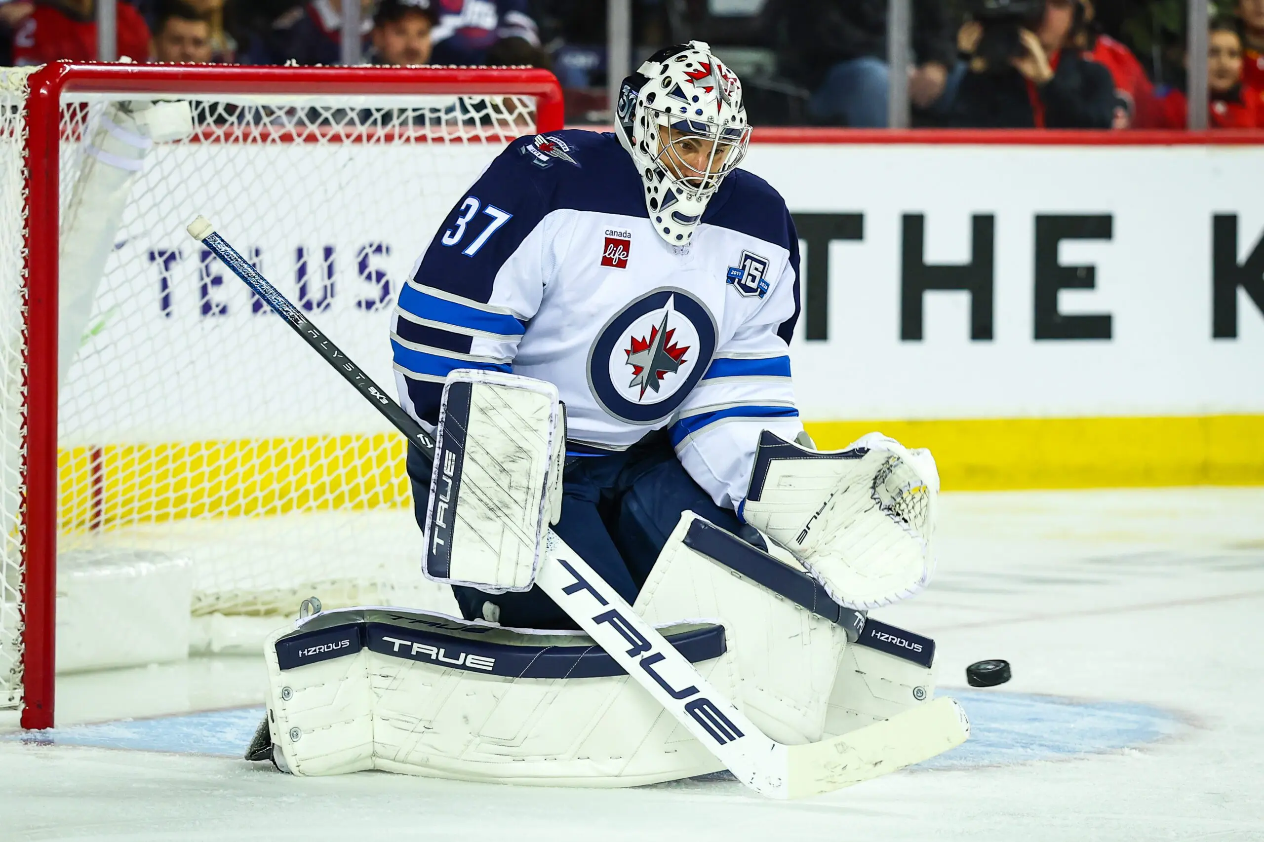 Connor Hellebuyck Trade: Buffalo, Carolina and One Sneaky Landing Spot