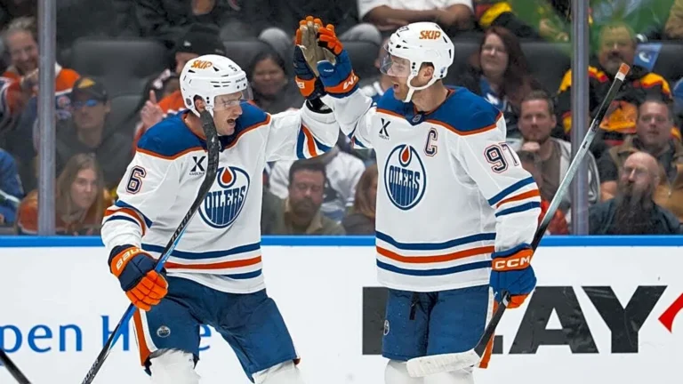 Connor McDavid and the Oilers Still Have the Same ProblemOilers Hockey is Insane